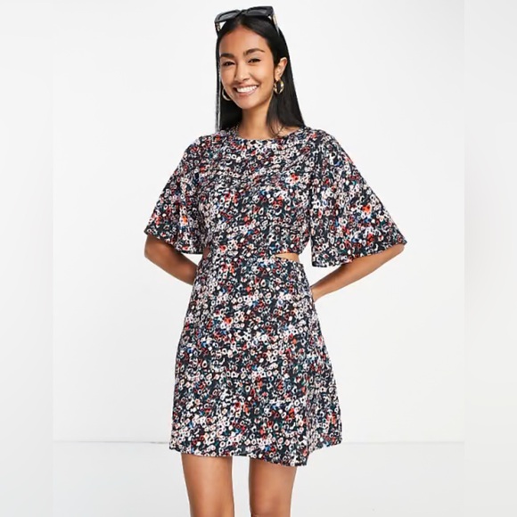 French Connection Floral Print Lined Dress Cutout Waist Short Sleeve Size Large - Picture 1 of 11